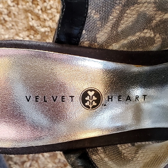 Velvet Heart Twilight Heels - Picture 7 of 12